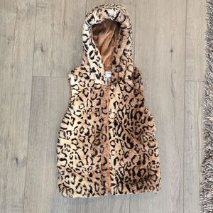 Girls American Widgeon leopard print hooded vest